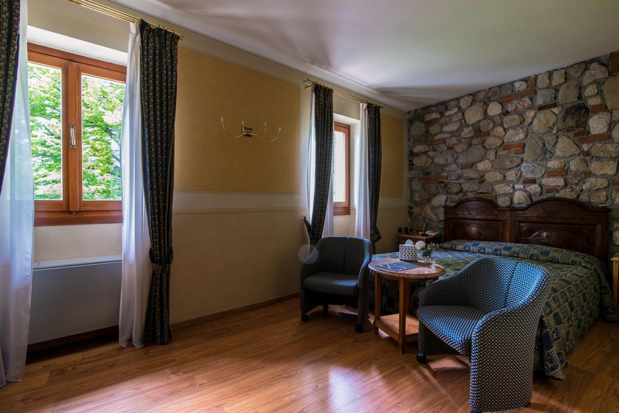 Hotel Porta Del Sole โซยาโน เดล ลาโก ภายนอก รูปภาพ