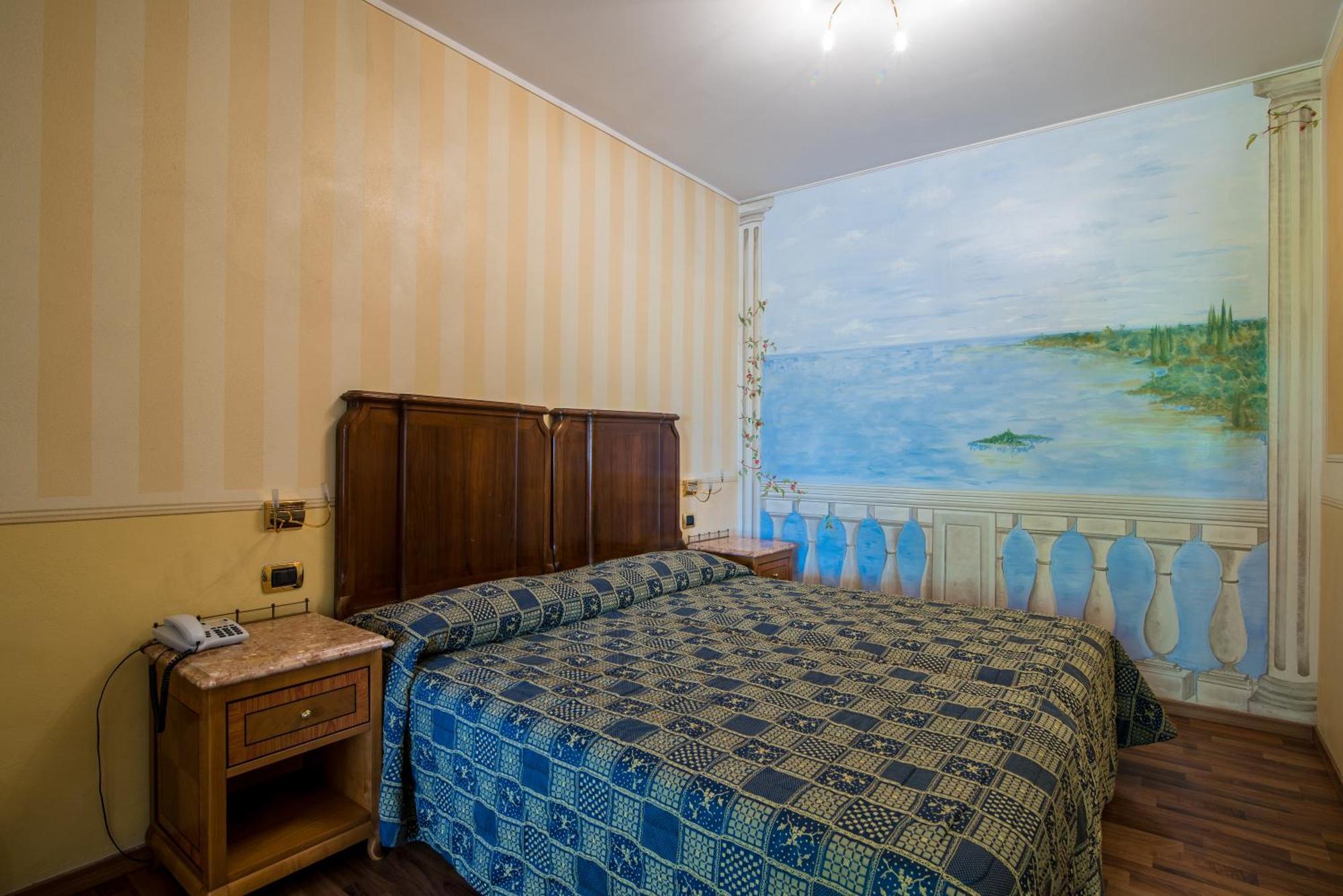 Hotel Porta Del Sole โซยาโน เดล ลาโก ภายนอก รูปภาพ