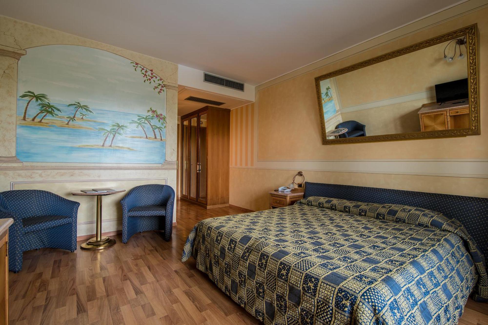 Hotel Porta Del Sole โซยาโน เดล ลาโก ภายนอก รูปภาพ
