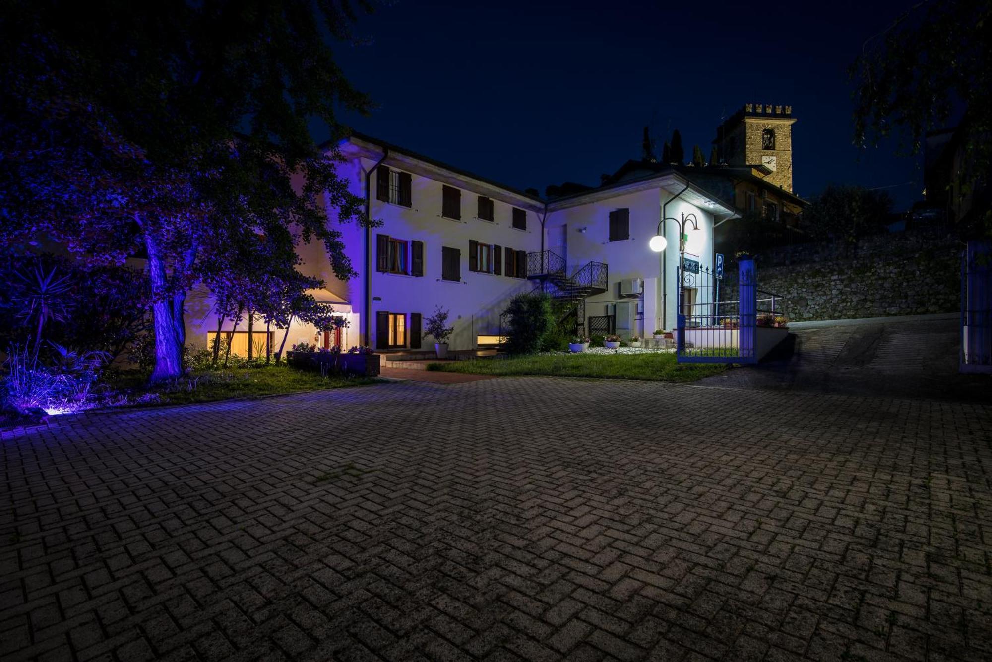 Hotel Porta Del Sole โซยาโน เดล ลาโก ภายนอก รูปภาพ